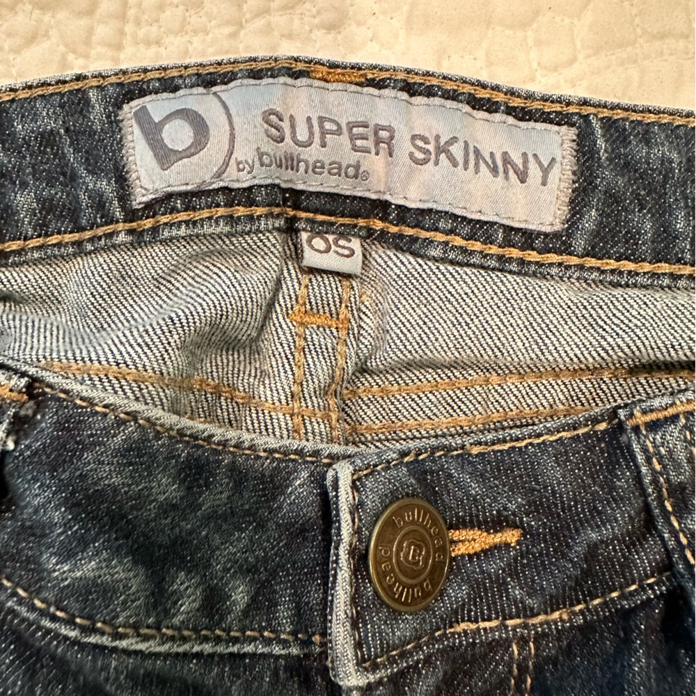 Bullhead Girl’s Jeans - Picture 3 of 3